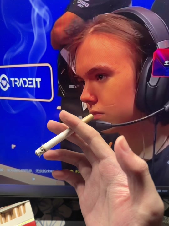 2025年即将画上句号，一起来回顾下2025年LPL冠军队伍