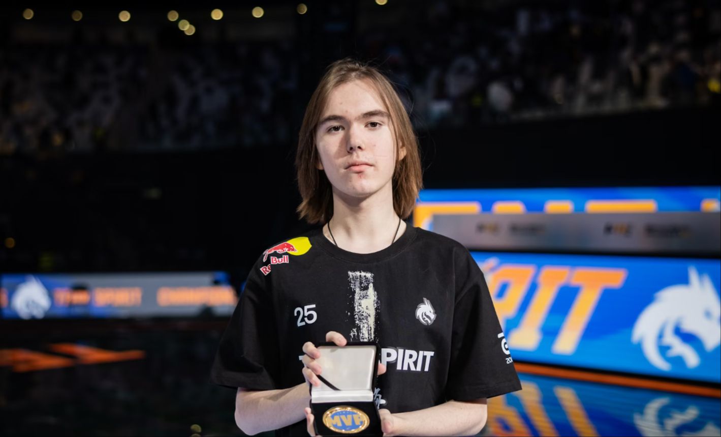 Ruler ：听说今天是我八周年纪念日，感谢送我礼物祝贺我的每个人