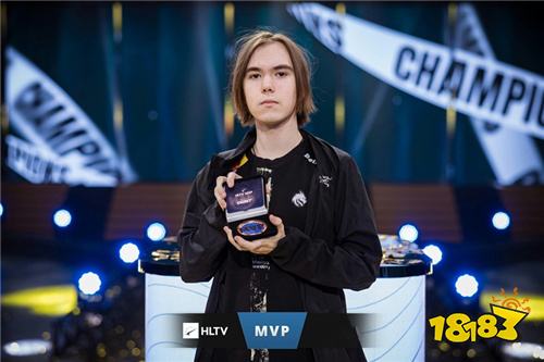 deokdam ：在今天比赛之前，我从来都没有赢过Ruler选手，今天赢下了比赛非常开心